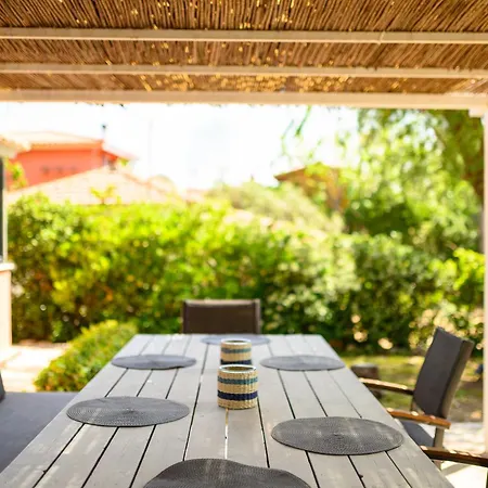 Sandy Toes And Salty Noses Beach House Paradise Perfect For Families Pírgos Exterior foto